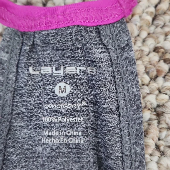 Layer8 workout top - Picture 2 of 3